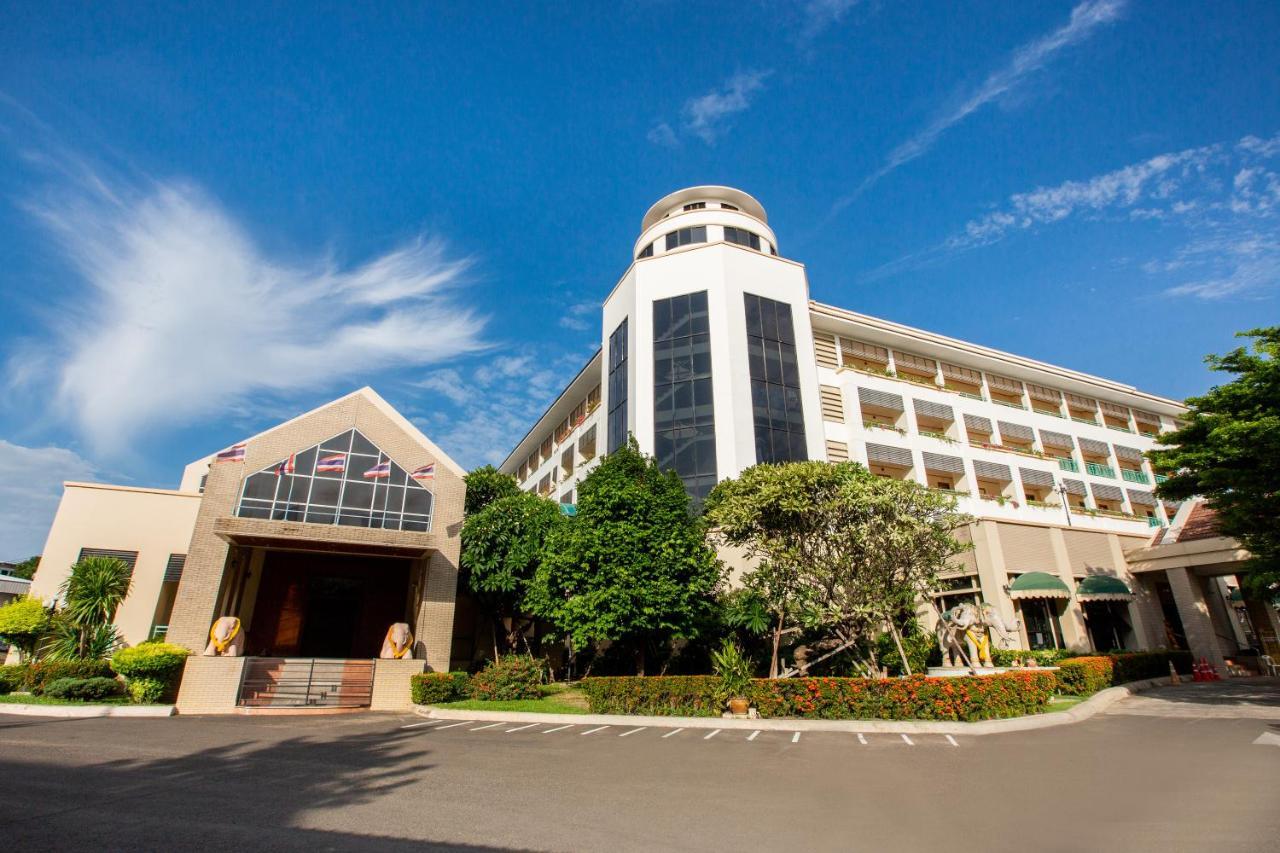 Surin Majestic Hotel Exterior foto